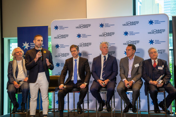 The bloke-heavy line-up at the VCCI breakfast on Wednesday.